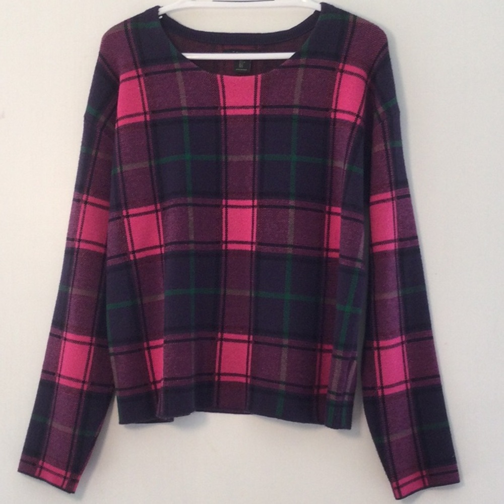 Ladies' Pink Plaid Long-Sleeve Top with Coin Pouch